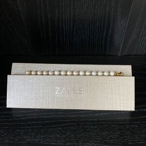Zales Pearl Bracelet Gold Plated Gently Used Women's Elegant Chic Timeless Class